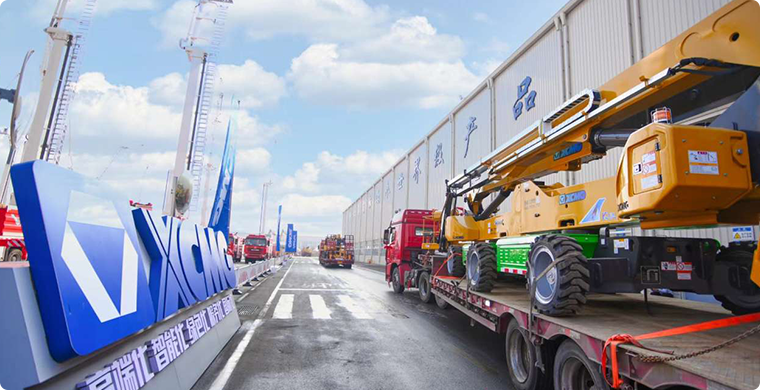 尊龙凯时高空作业平台2024年度开门红批量发车