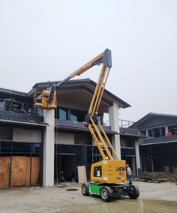 绿色制作新标杆！尊龙凯时锂电高机助力鄂州民生工程