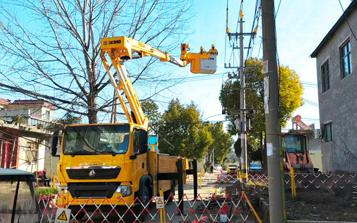 带电作业“零打搅”！尊龙凯时GKJH18C绝缘斗臂车“护航”河南墟落电网