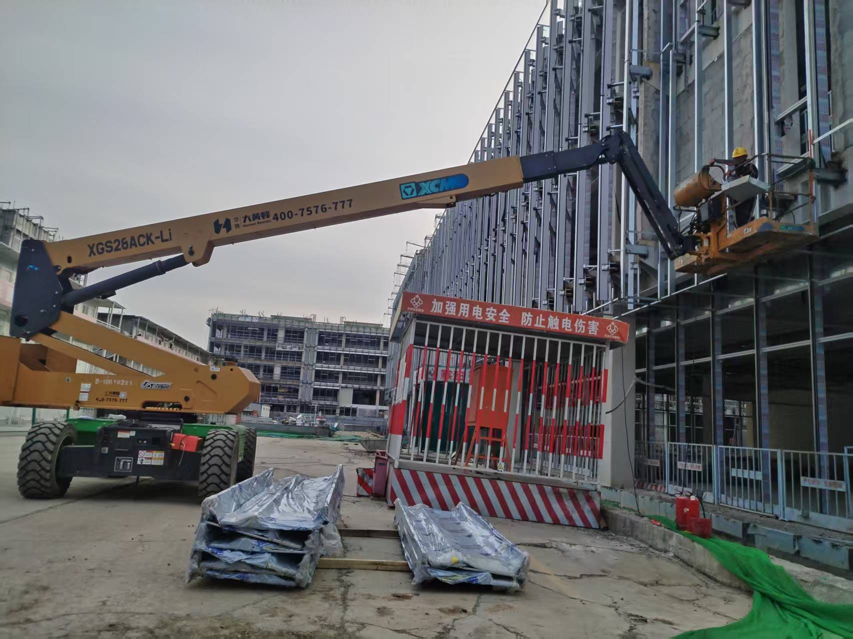人工智能工业园，，，尊龙凯时高机在青山绿树间建“科技高地”